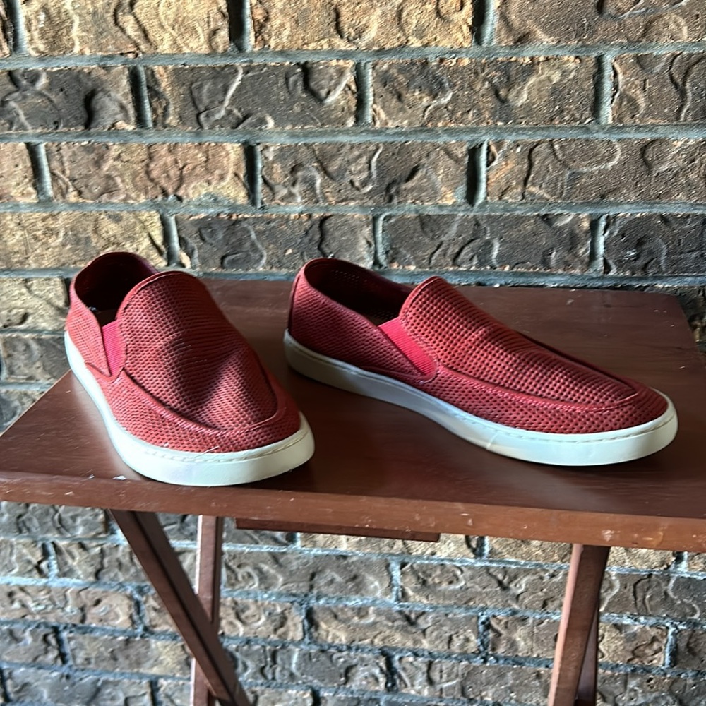 Nice And Comfortable Like New - image 2